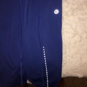Lululemon leggings!